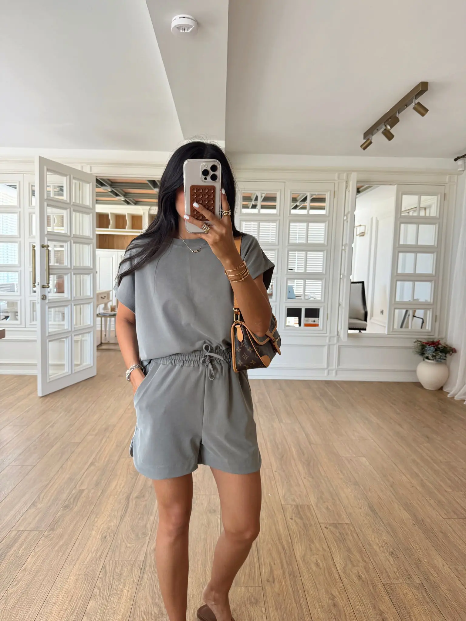 Vero Yan Yırtmaçlı Şort T Kol Basic Modal Takım