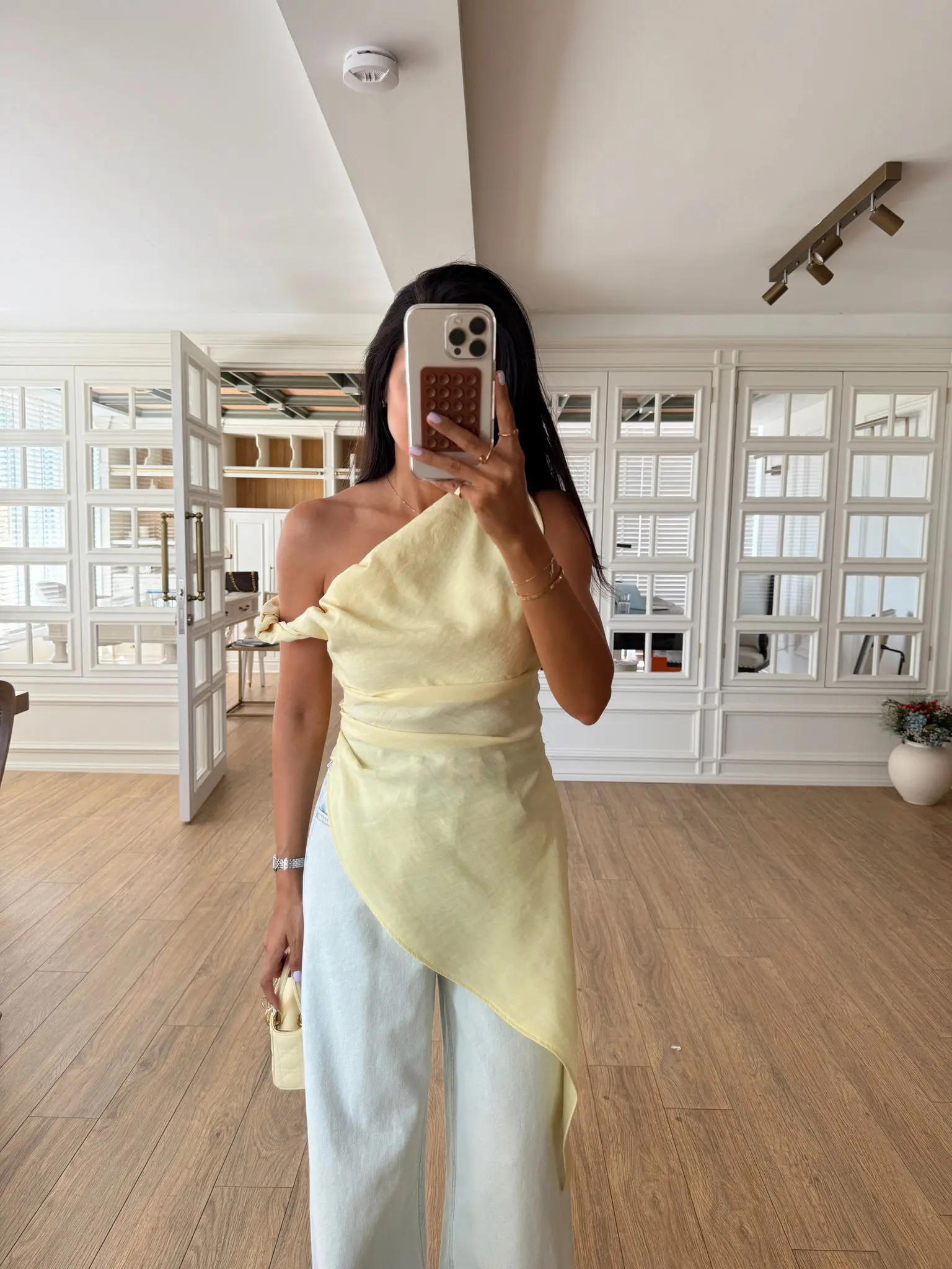 Omuz Burgulu Asimetrik Kesim Bluz - Sarı, 36