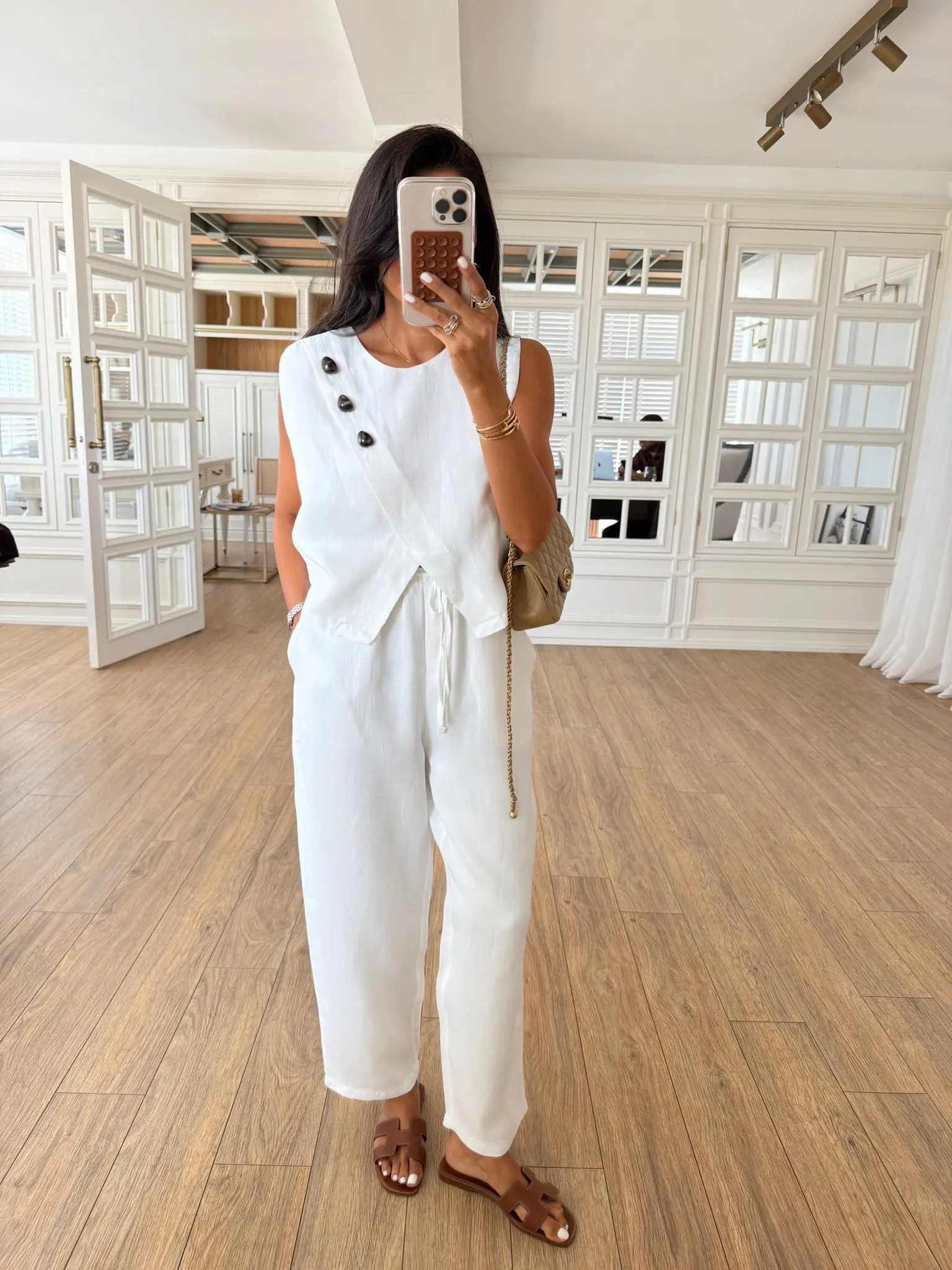Parlak Çapraz Düğme Detaylı Asimetrik Bluz-Pantolon Takım