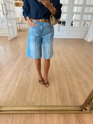 Side Açık Mavi Yıkamalı Kesik Paça Şehir Boy Jean Şort