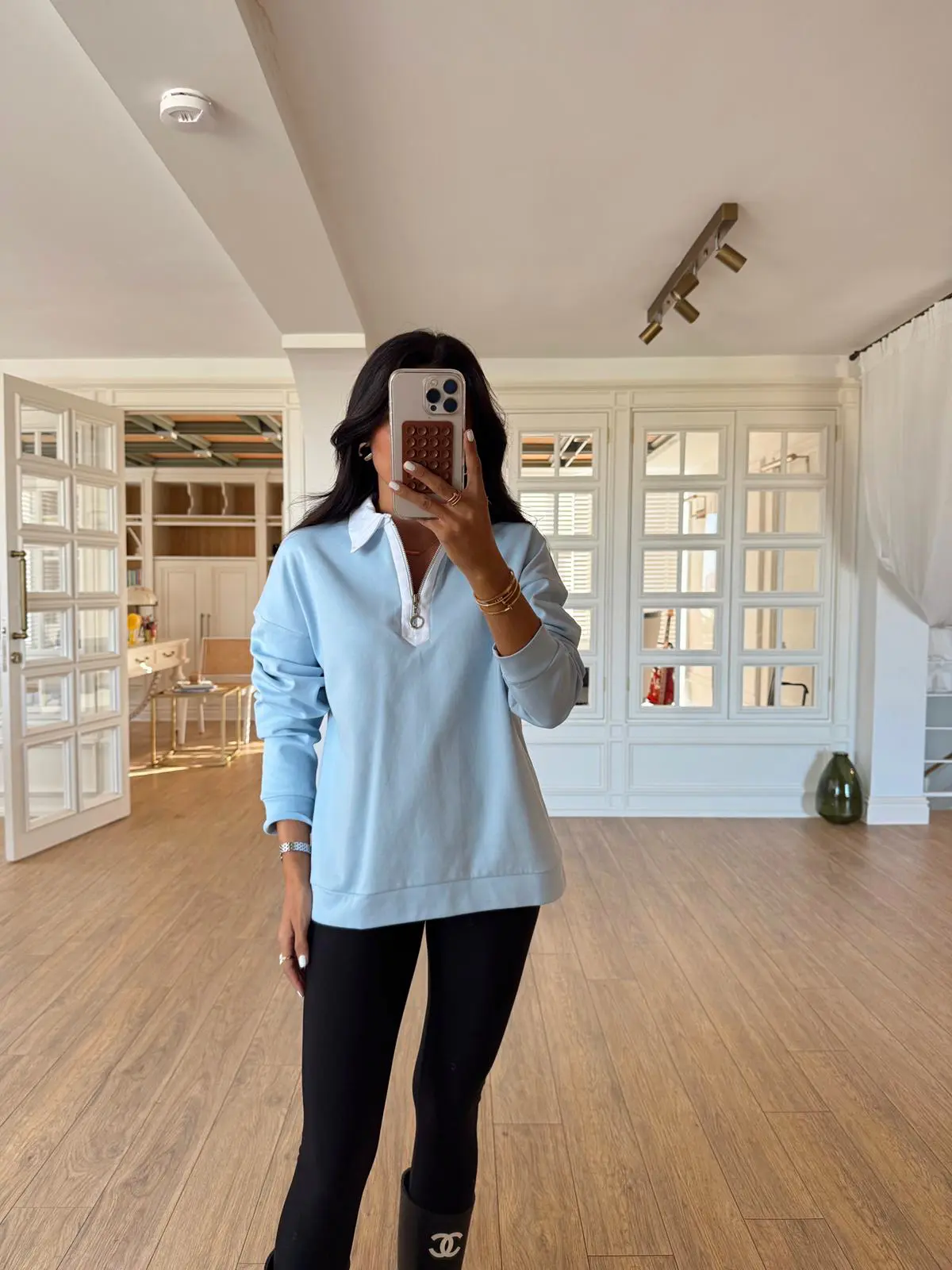 Noatic Beyaz Yaka Detaylı Yarım Fermuarlı Sweatshirt