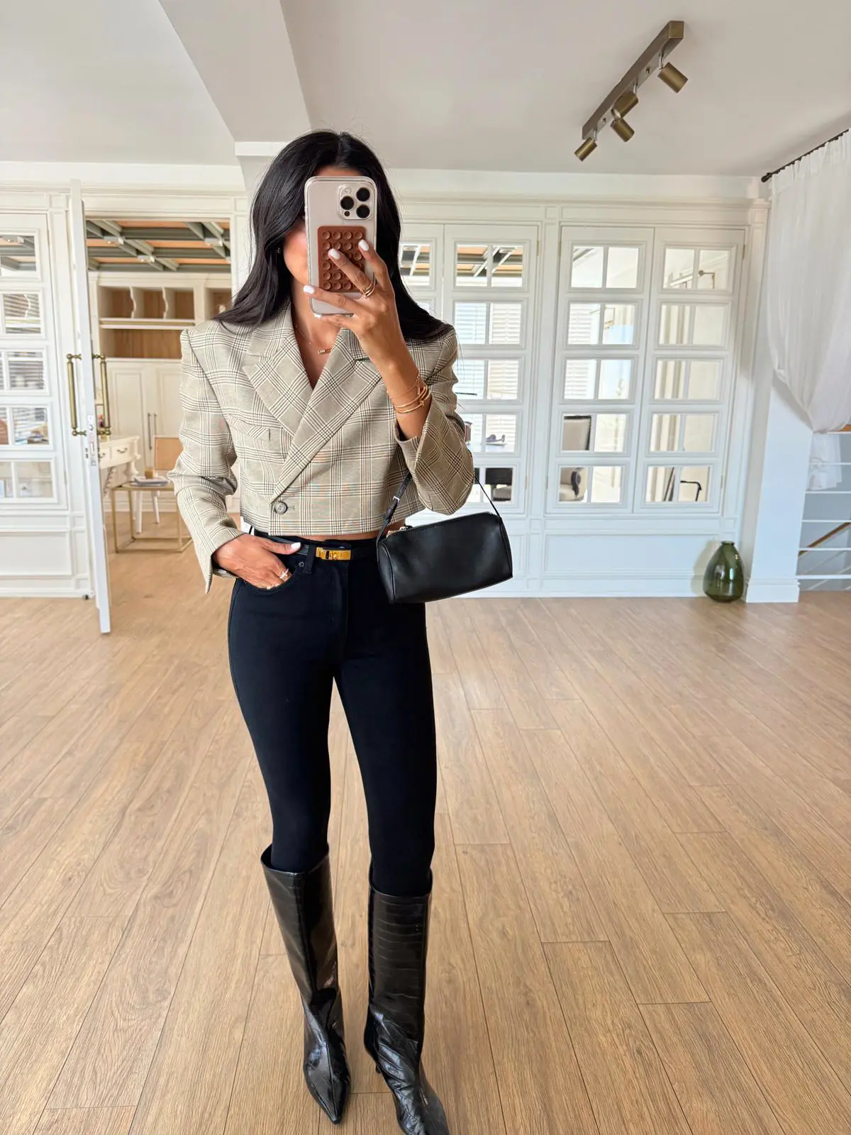 Blash Tek Düğme Detaylı Ekoseli Crop Ceket