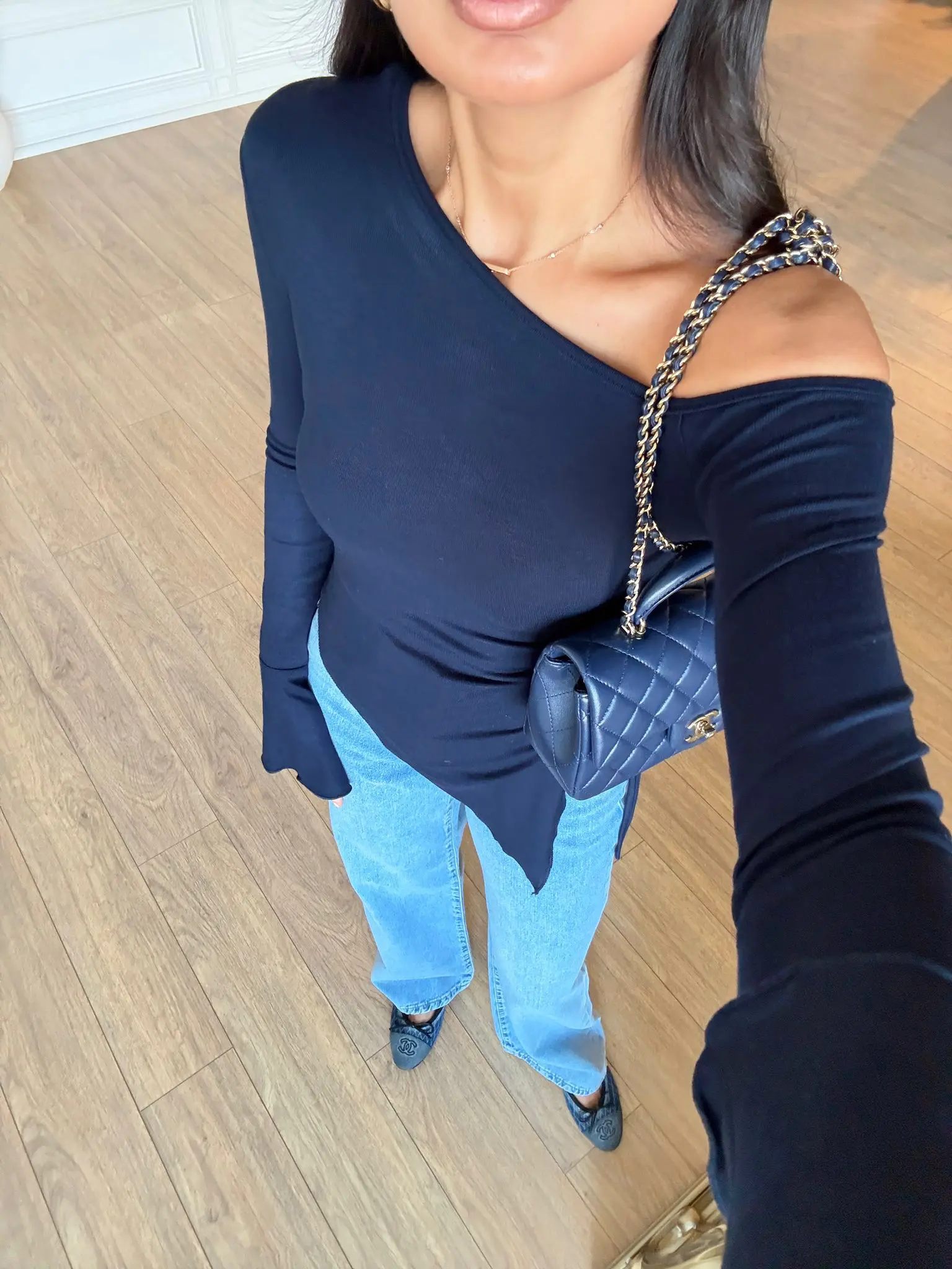 Noparker Asimetrik Kesim Omzu Açık Bluz
