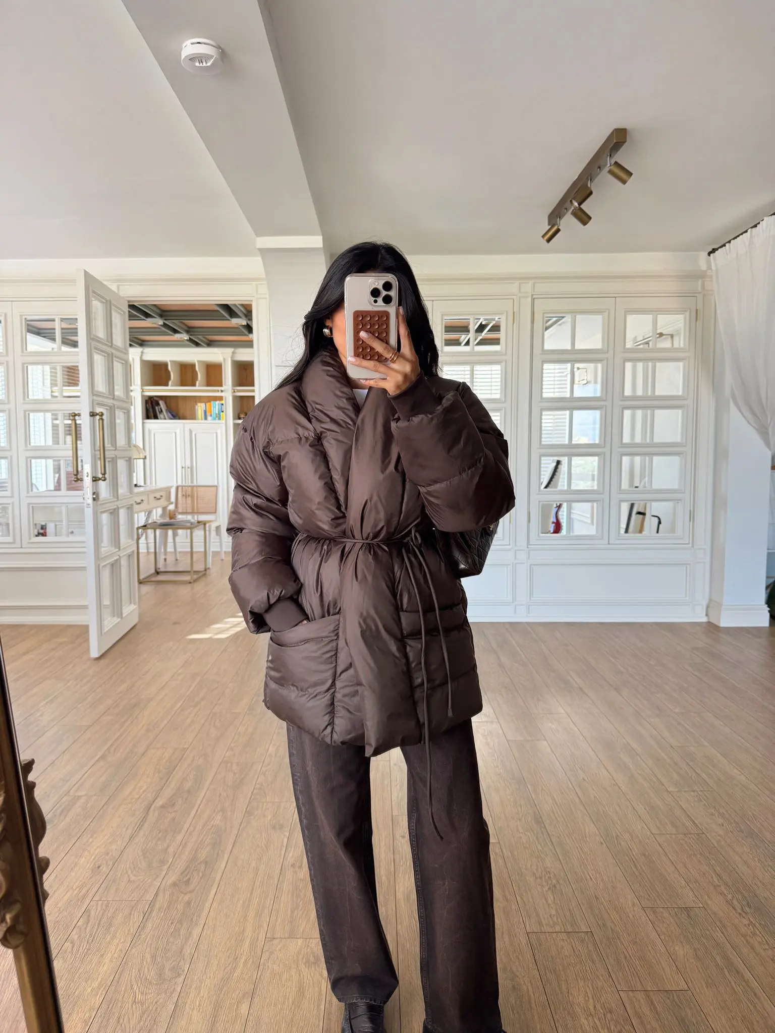 Çift Cepli İp Kuşak Detaylı Şişme Mont