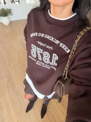 Owgen Acı Kahve Beyaz Biye Detaylı Baskılı Sweat