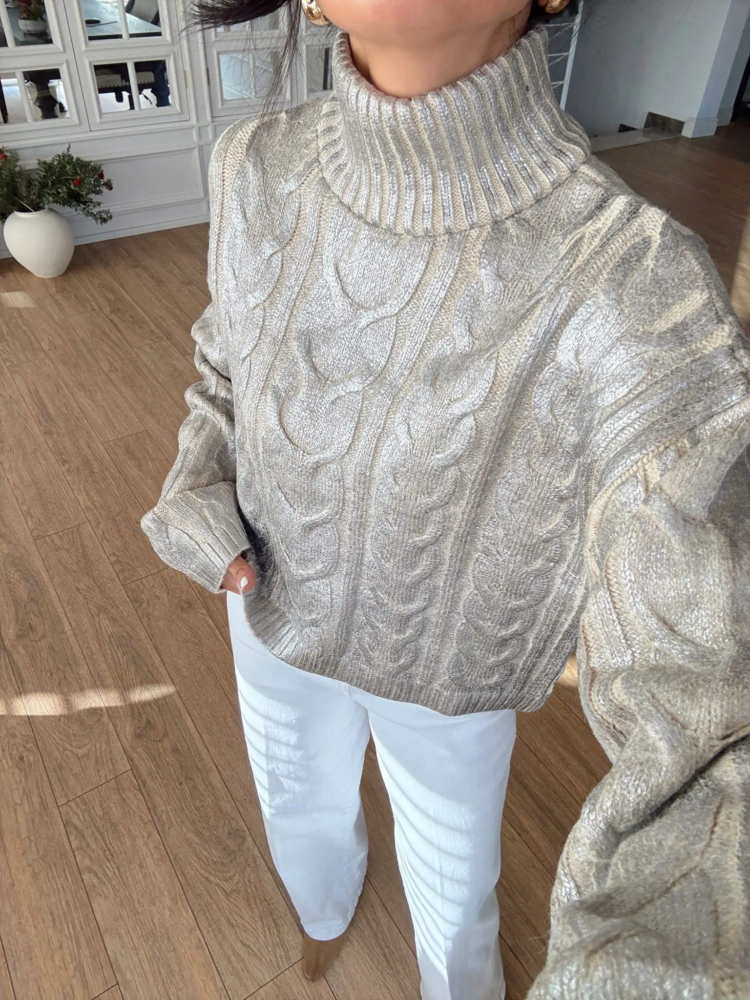 Hera Zejla Dik Yaka Yansımalı Saç Örgü Triko