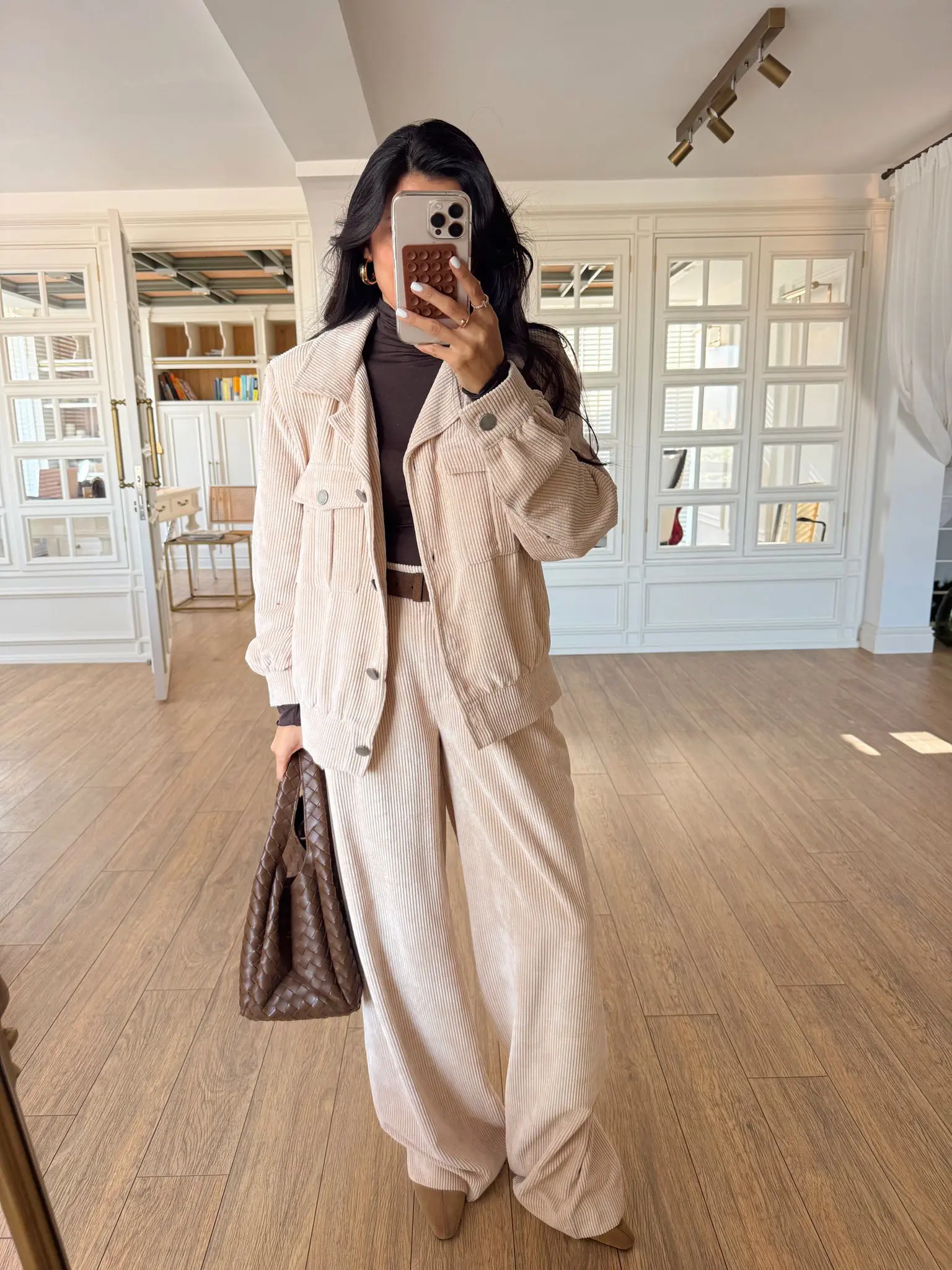 Kadife Fitilli Çift Cep Detaylı Vatkalı Ceket - Bej, 36