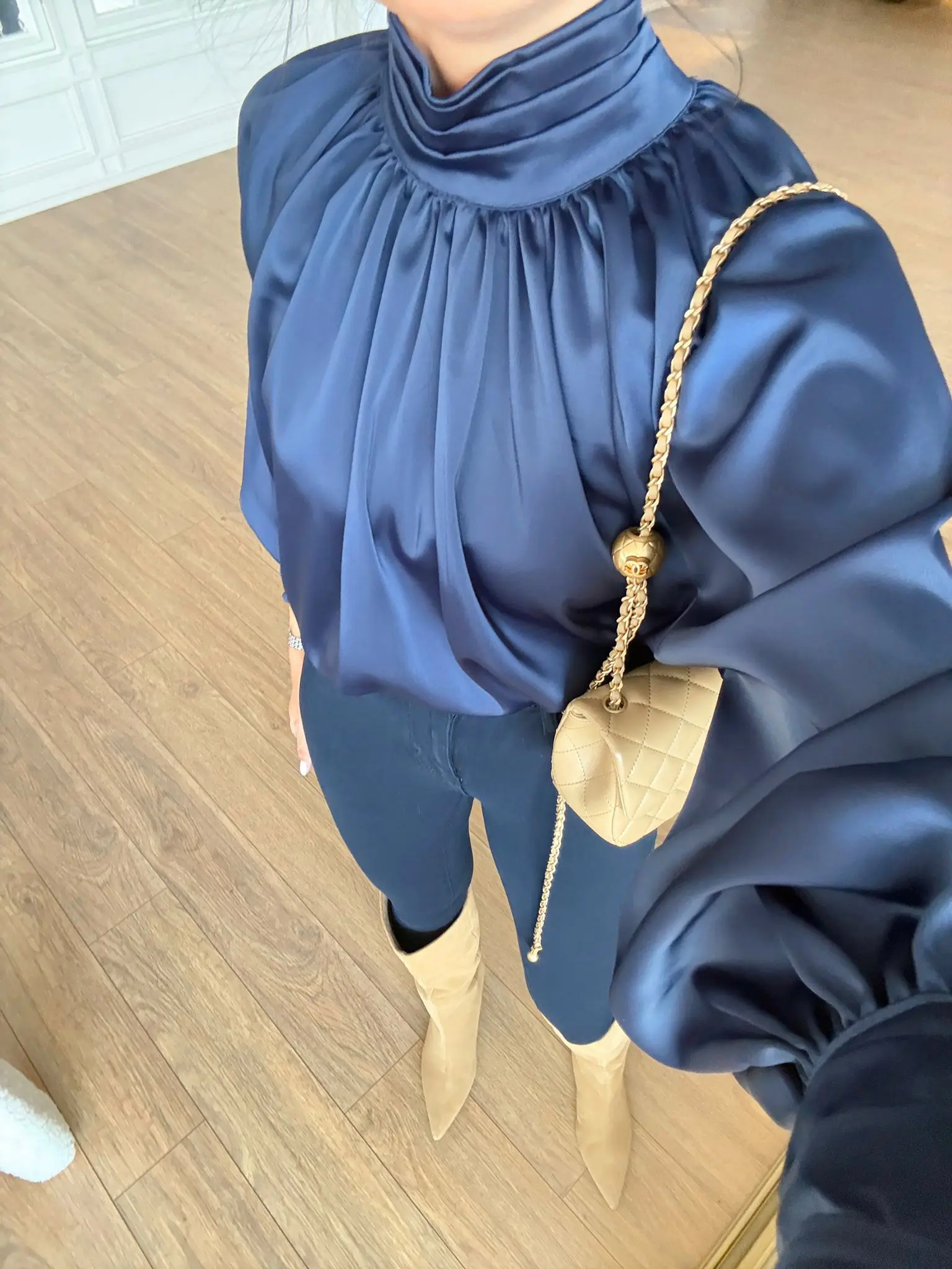 Turtle Boyun Kol Drape Detaylı Premium Saten Bluz