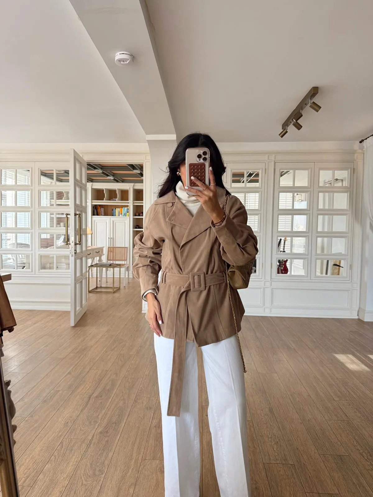 Rikkos Toka Kemer Detaylı Reglan Kol Süet Ceket