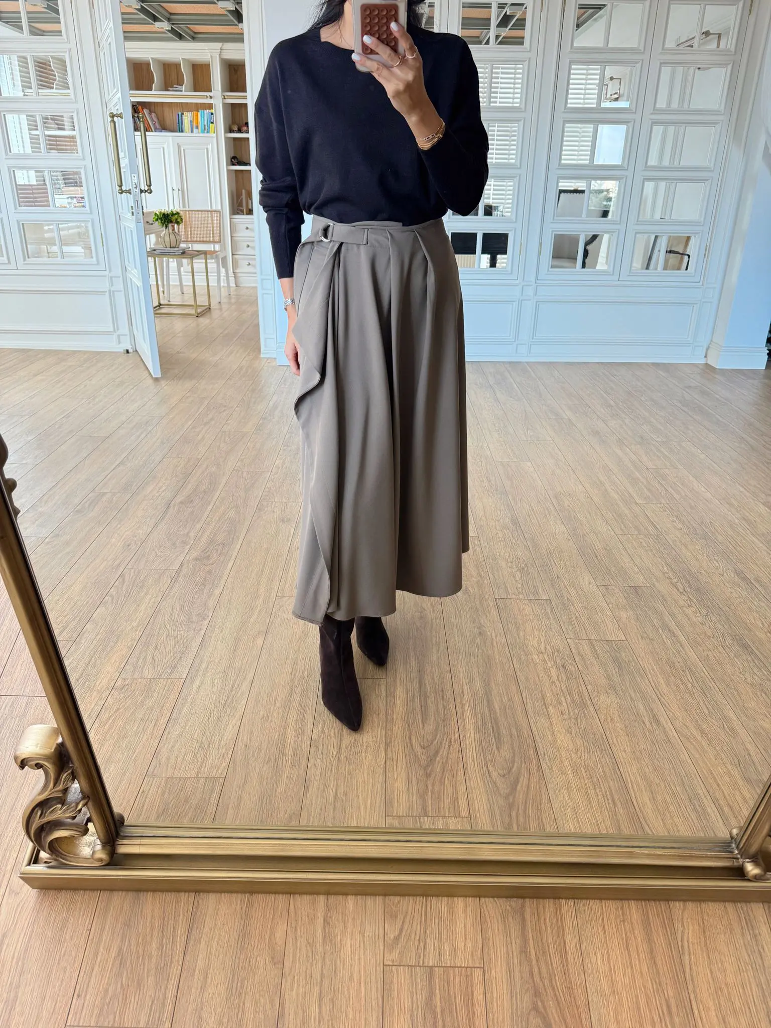 Rihas Pile Detaylı Süs Kemerli Çan Etek