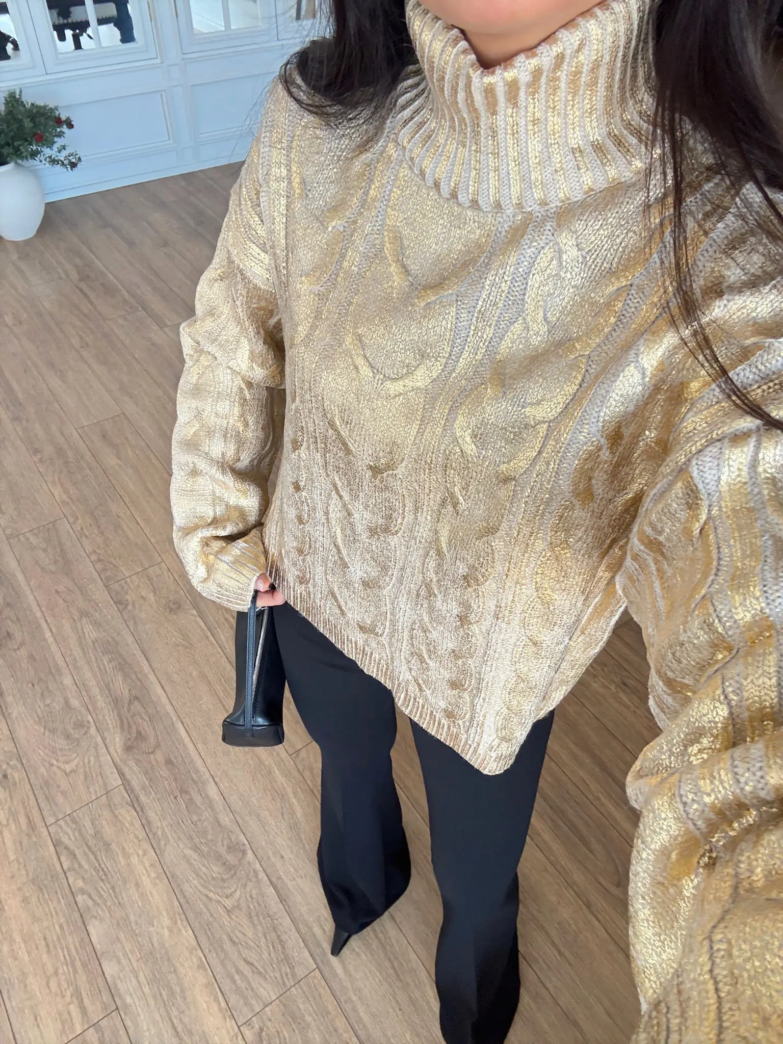 Hera Zejla Dik Yaka Yansımalı Saç Örgü Triko