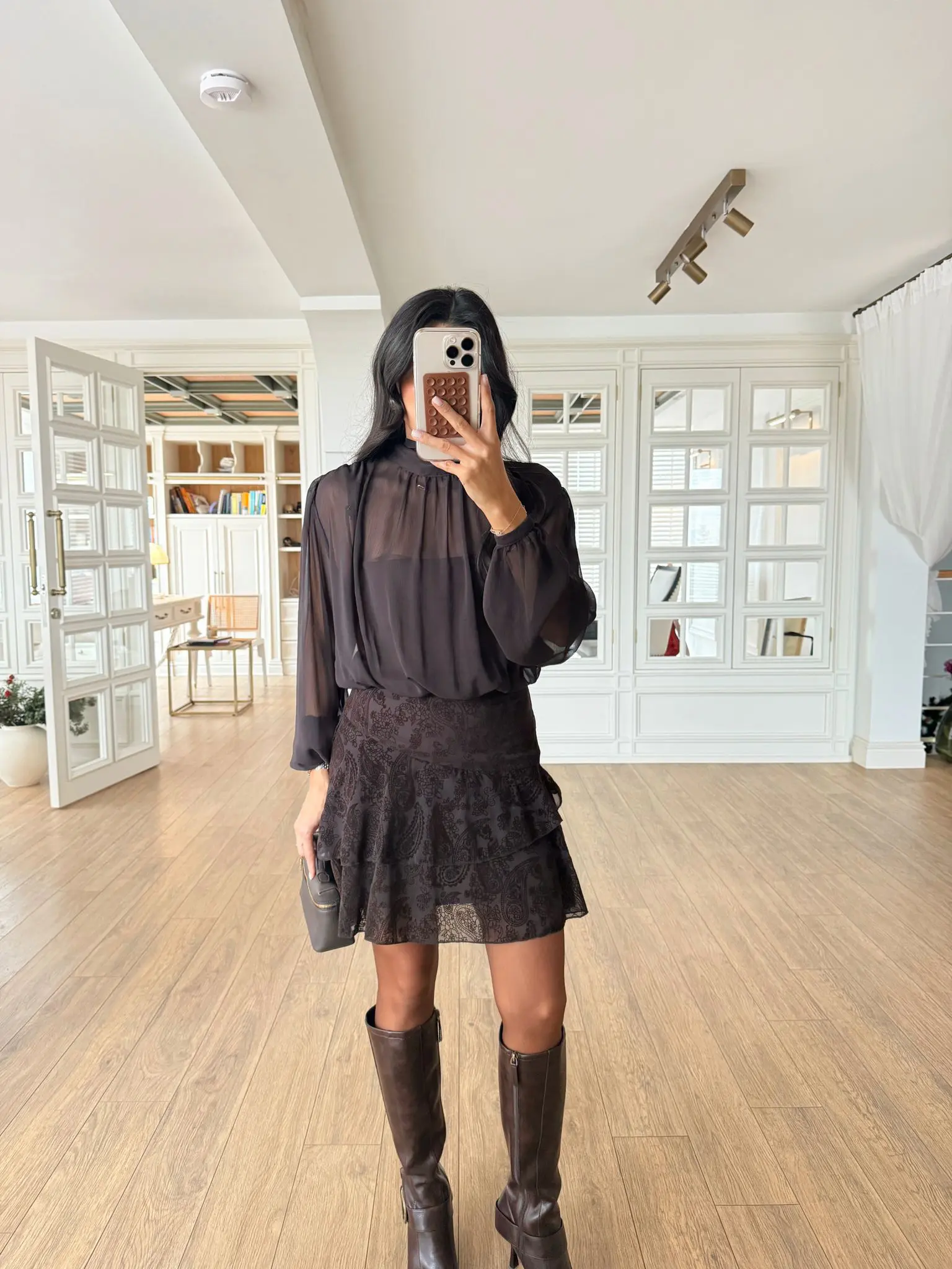 Scania Boyun Bağlamalı Üst Astarlı Katlı Tül Elbise