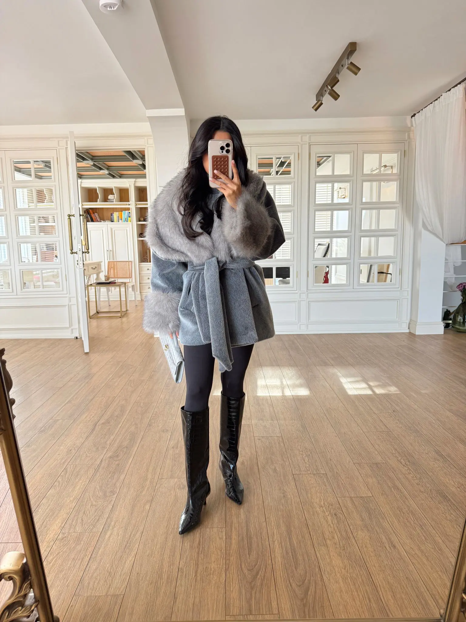 Ovana Yaka Kol Kürk Detaylı Kırçıllı Kaban