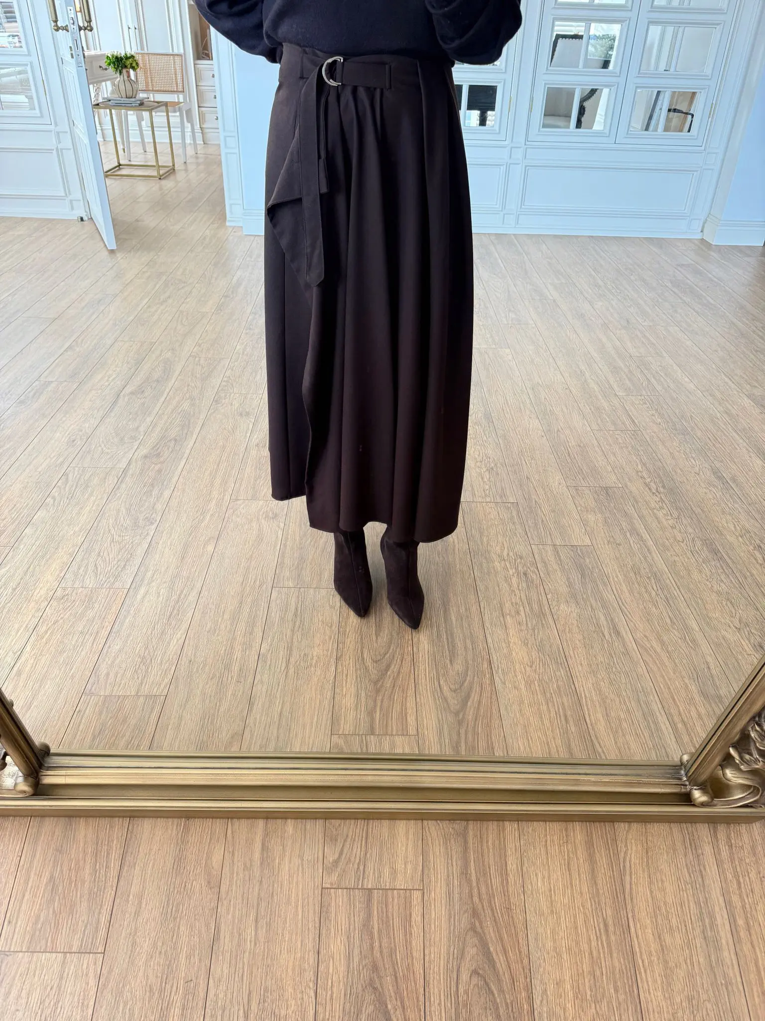 Rihas Pile Detaylı Süs Kemerli Çan Etek