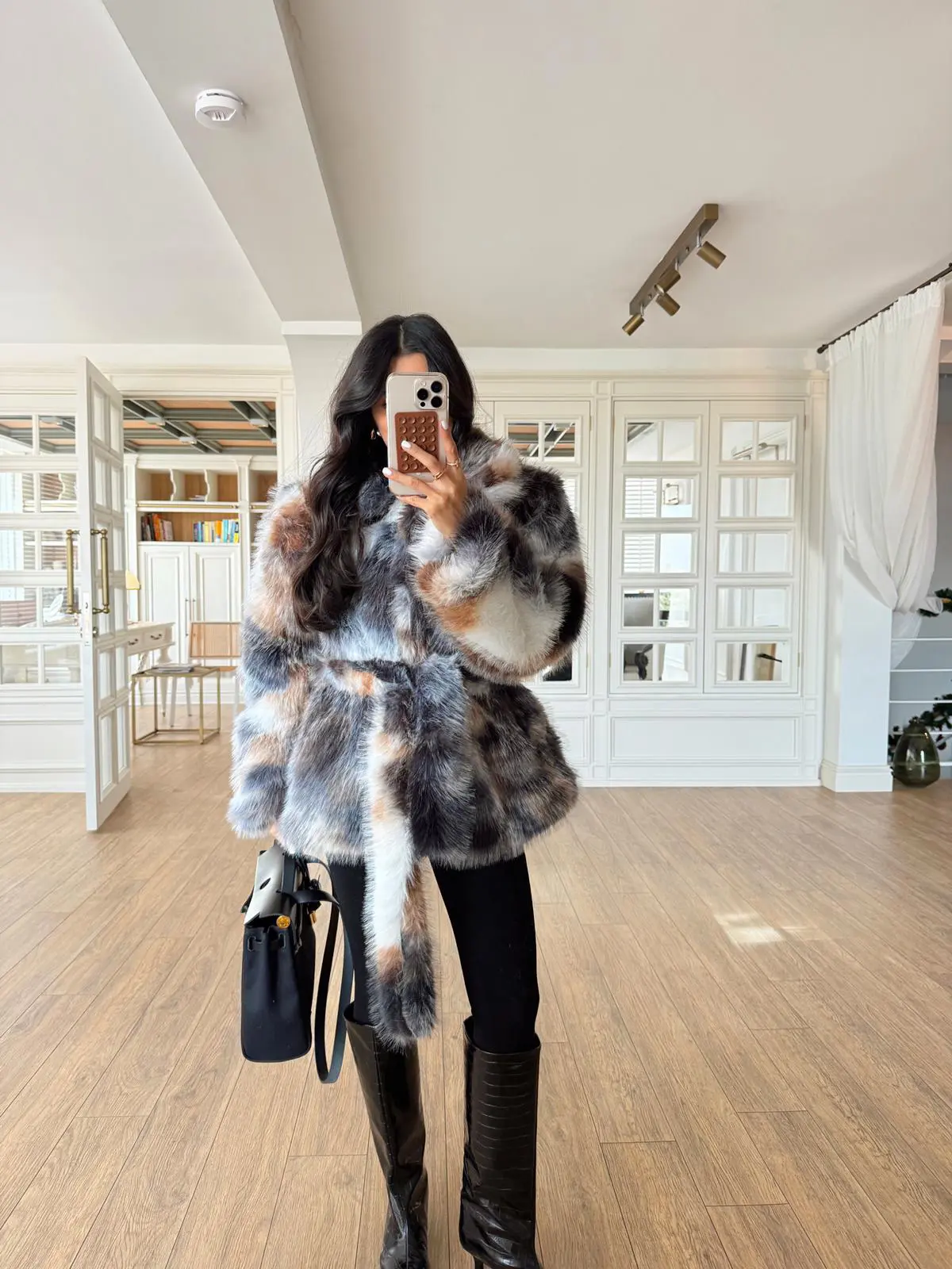 Zazshu Kemerli Kürk