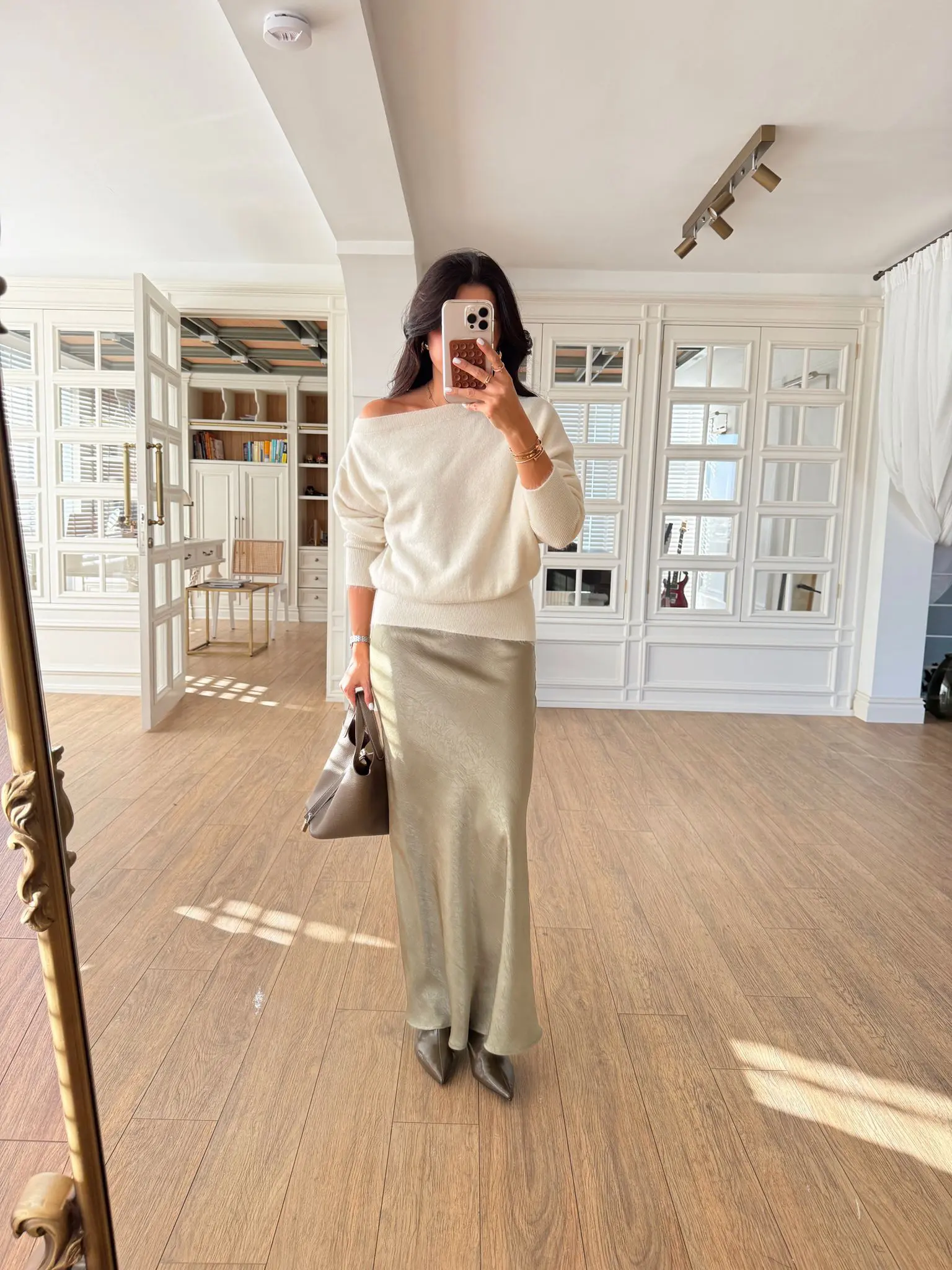 Niose Saten Balık Etek