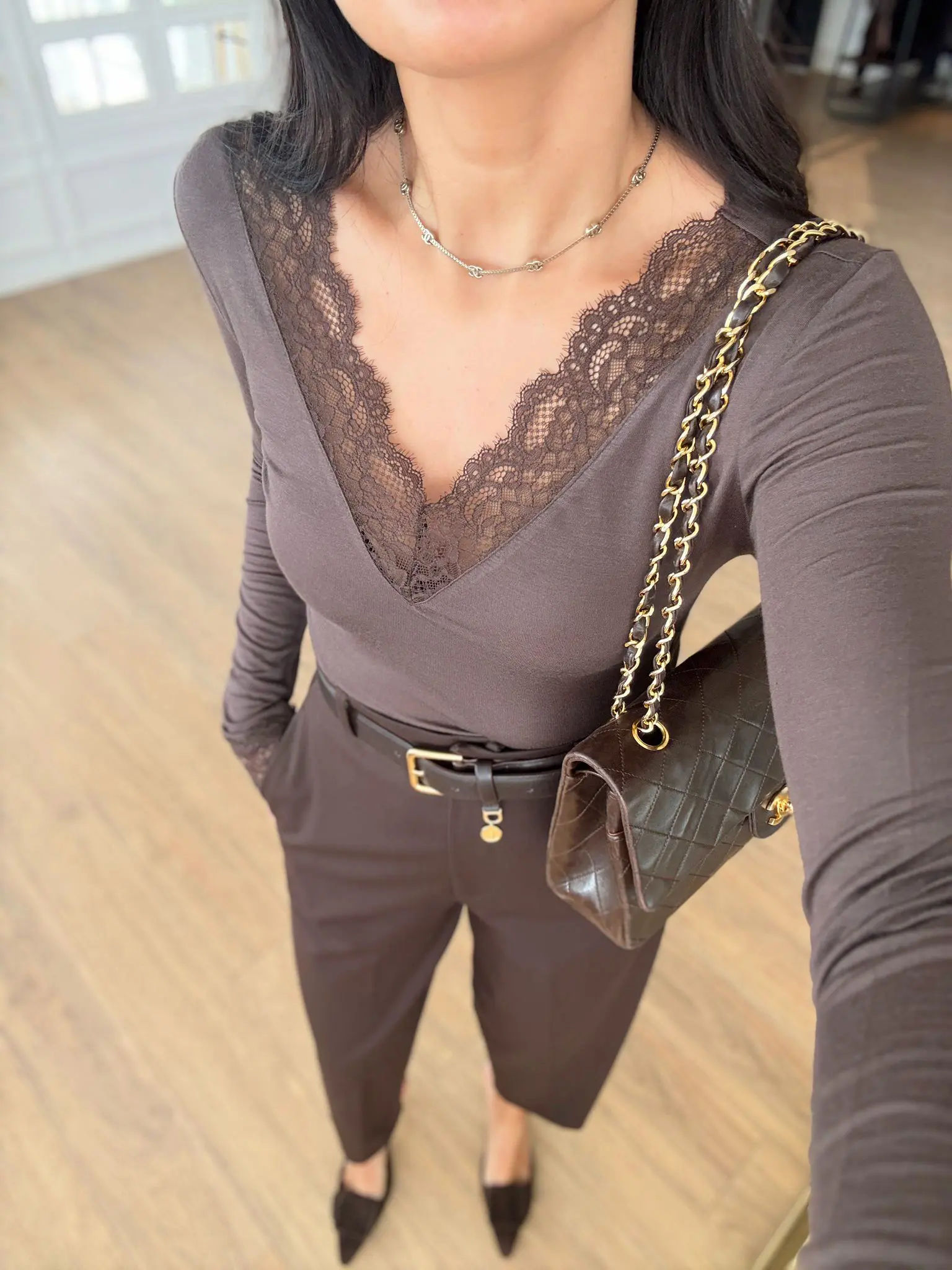 Ducati Yaka Bilek Dantel Detaylı Bluz