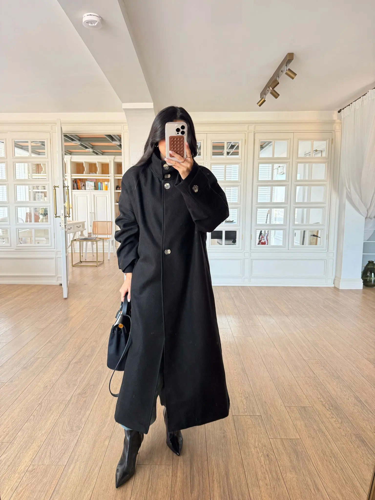 Algeron Dik Yaka Kol Manşetli Oversize Kaban