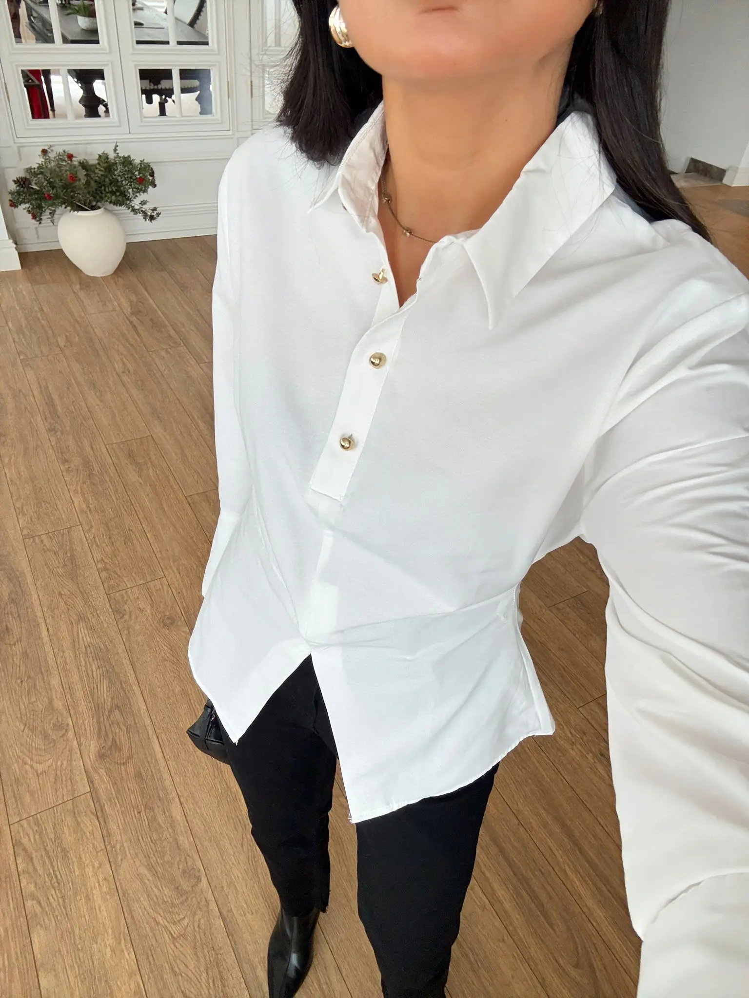 Devons Yarım Düğmeli Ön Yırtmaç Detaylı Slim Fit Gömlek