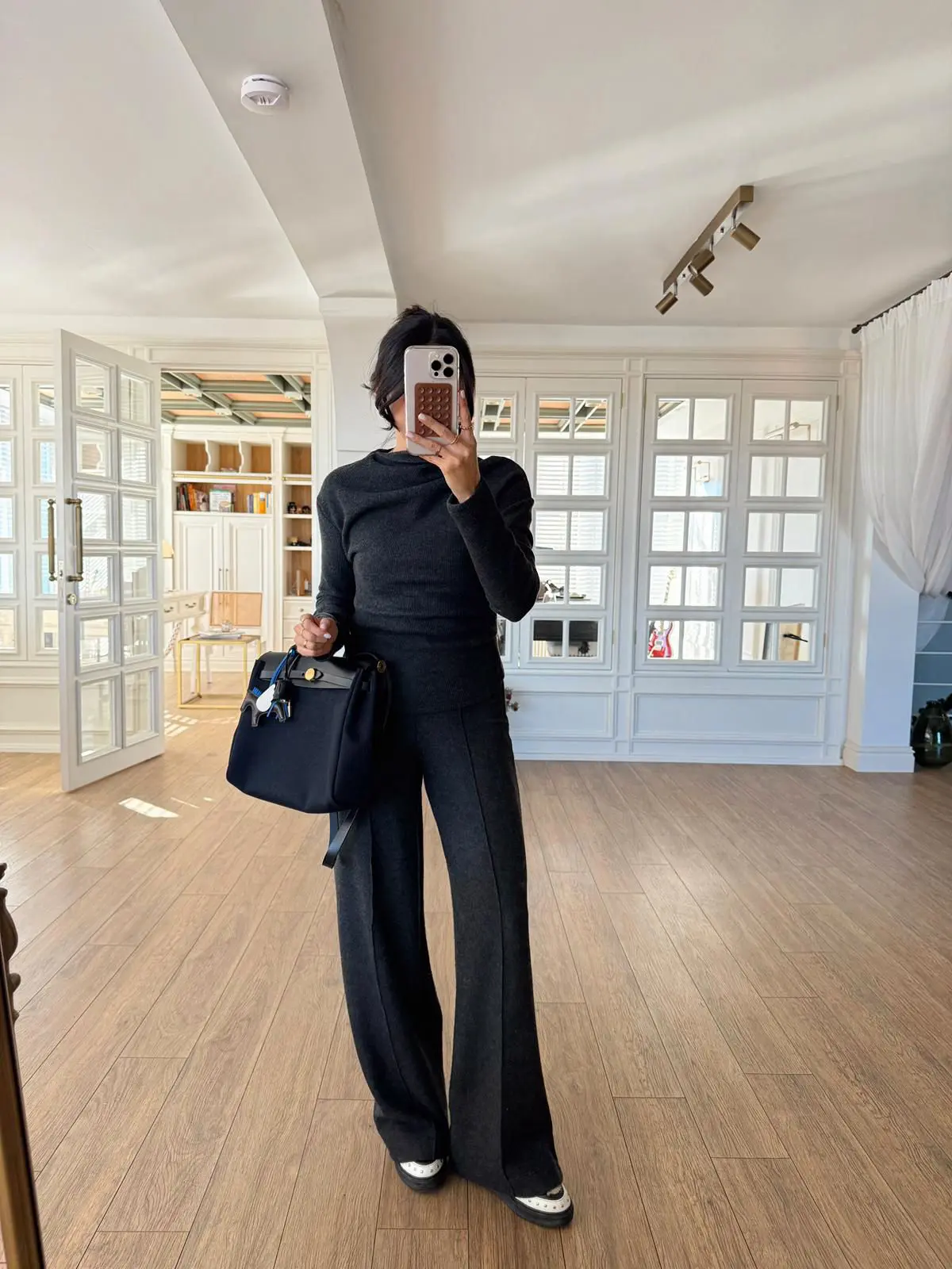 Sunny Kary Asimetrik Kesim Bluz Önden Dikişli Pantolon Fitilli Takım