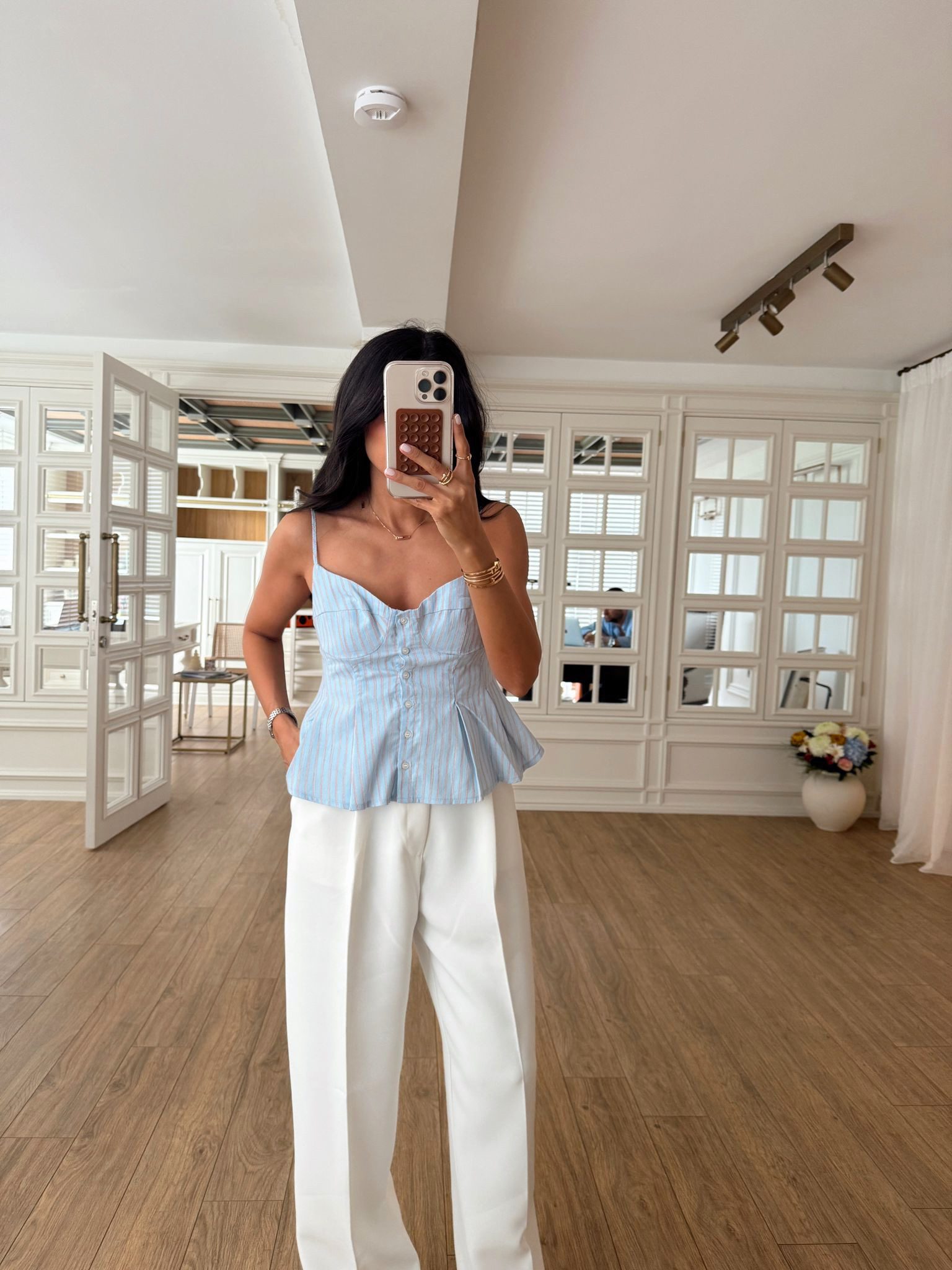 Keyla Eteği Volanlı Askılı Bluz