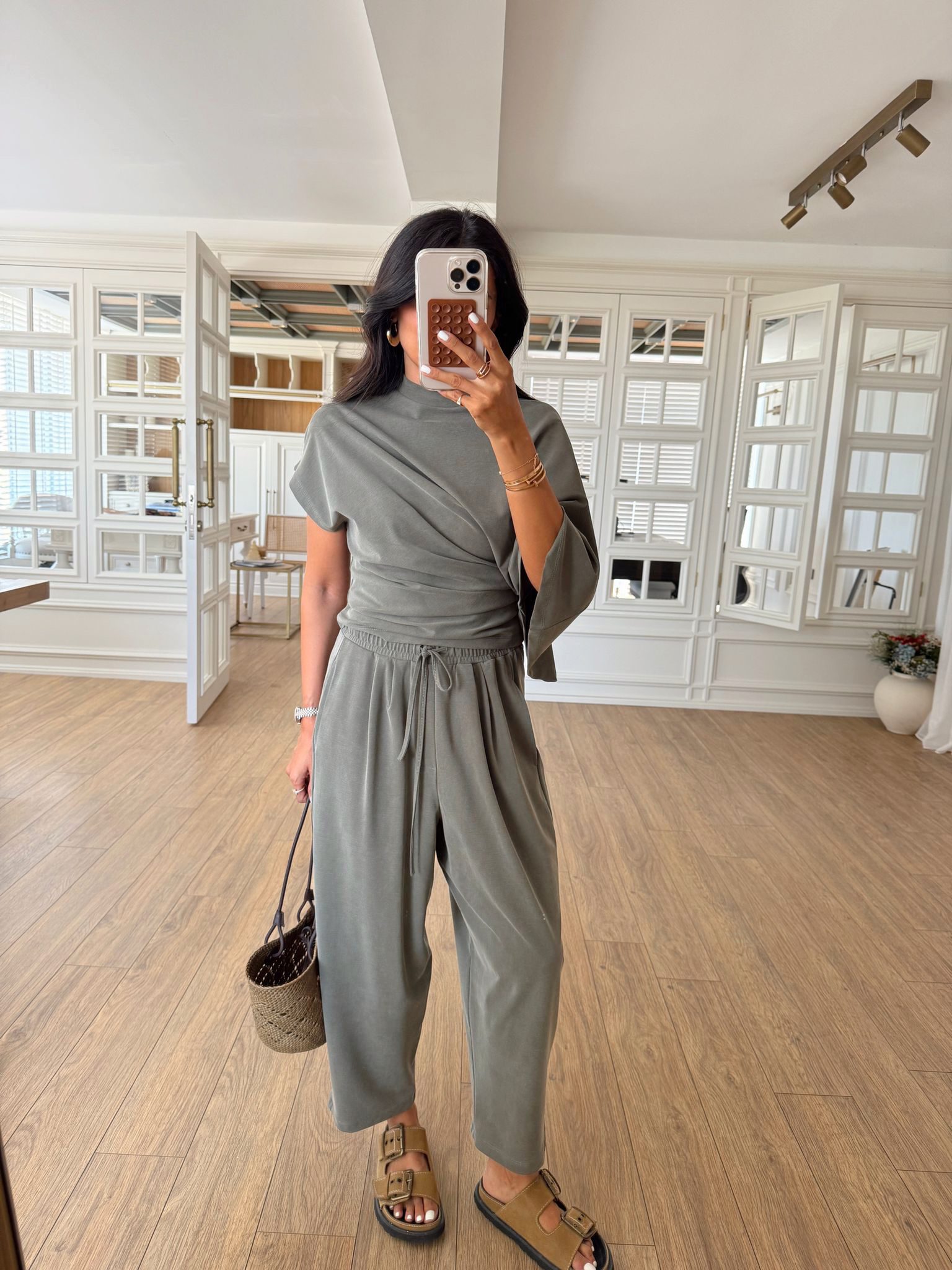 Byers Asimetrik Kesim Drape Detaylı Modal Bluz Şalvar Pantolon Takım