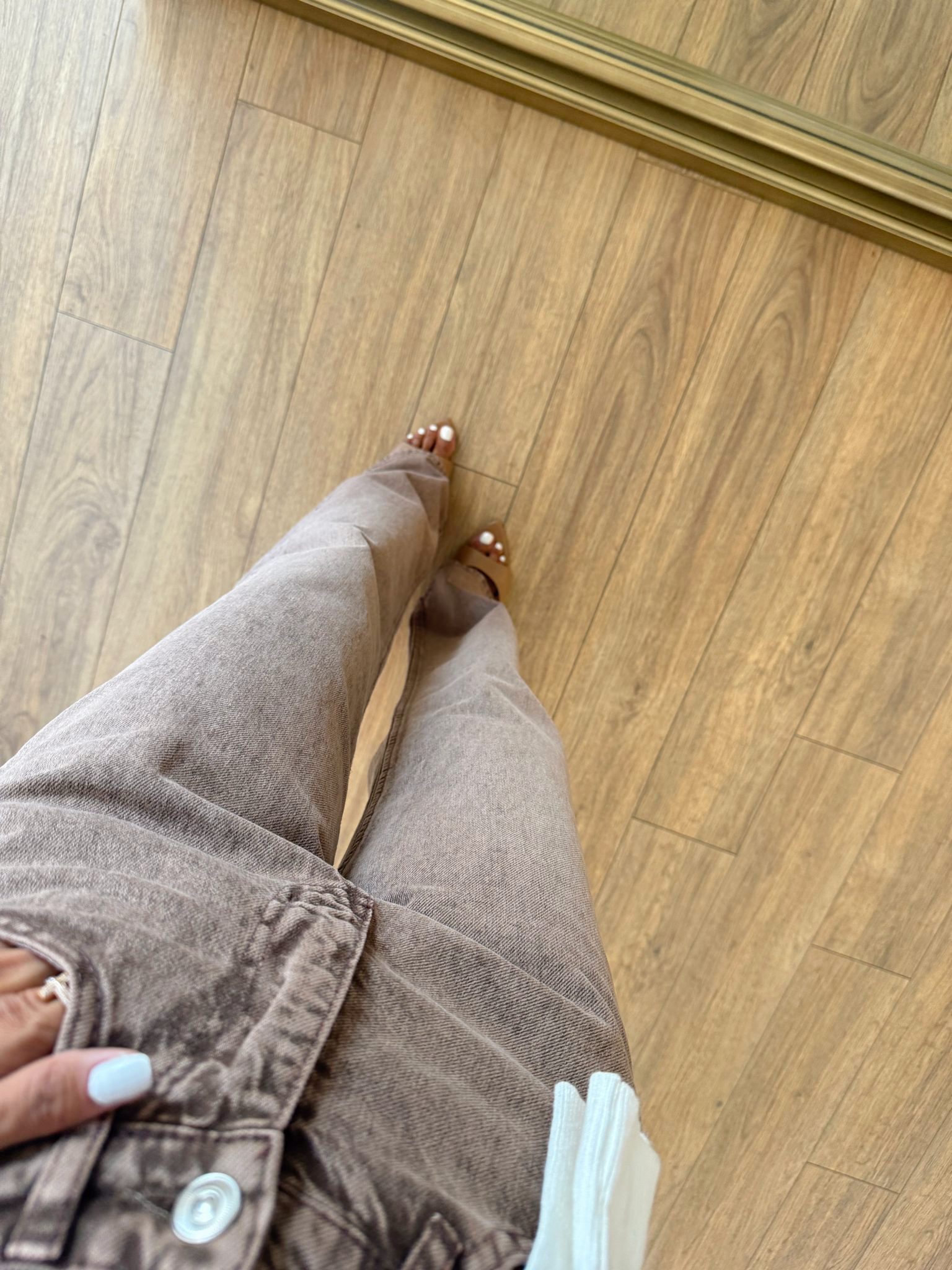 Diora Taşlamalı Gümüş Düğmeli Straight Jean - Çikolata, 34