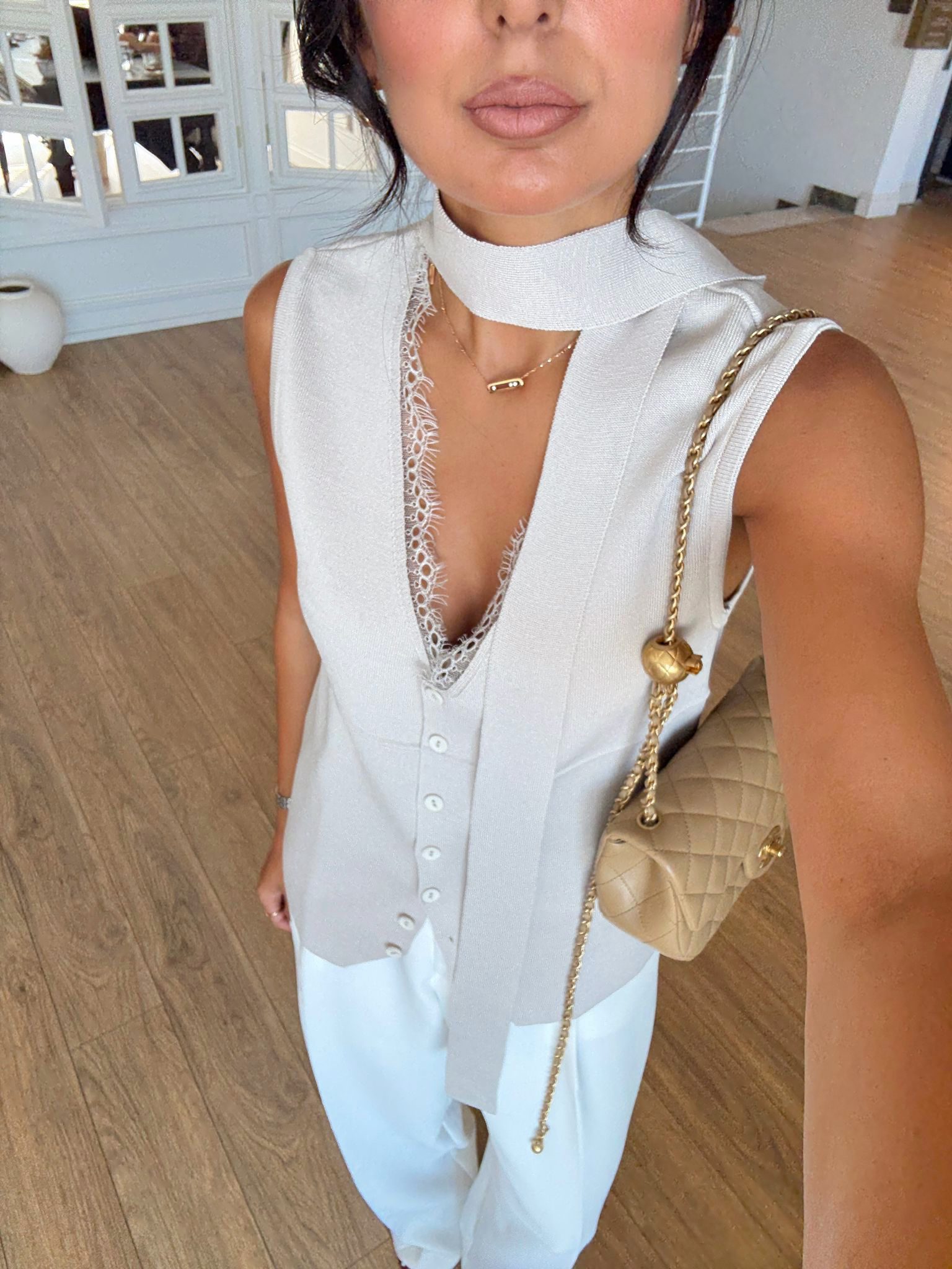 Negin Dantel Detaylı Düğmeli Bluz - Taş, Standart