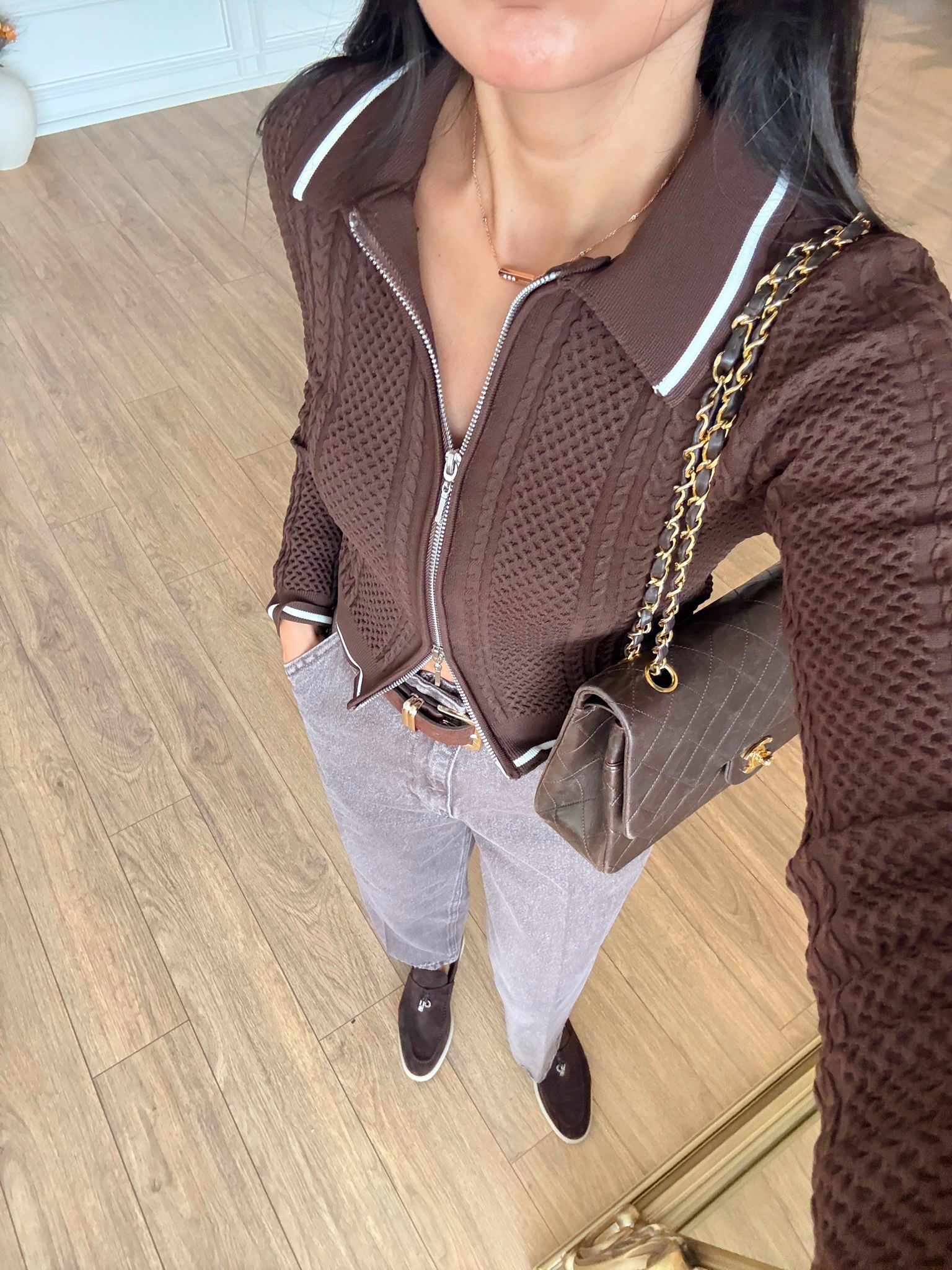 Samira Beyaz Biyeli Polo Yaka Fermuarlı Dokulu Örme Hırka - Kahve, Standart