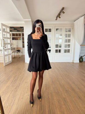 Siyah Arkası Çapraz Bağlamalı Kare Yaka Eteği Balon Elbise