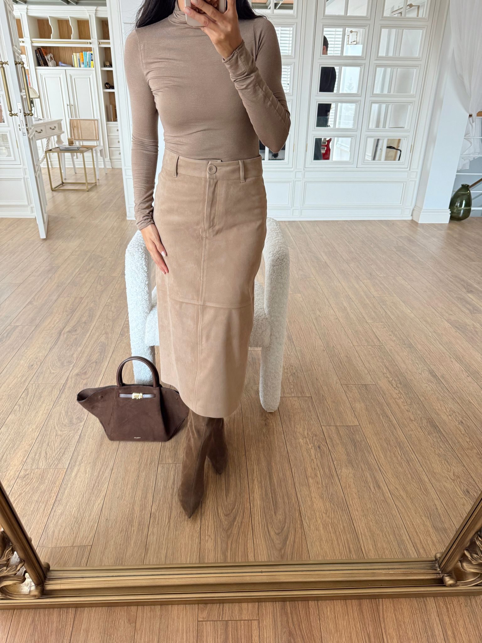 Omayra Süet Arka Yırtmaç Detaylı Midi Etek