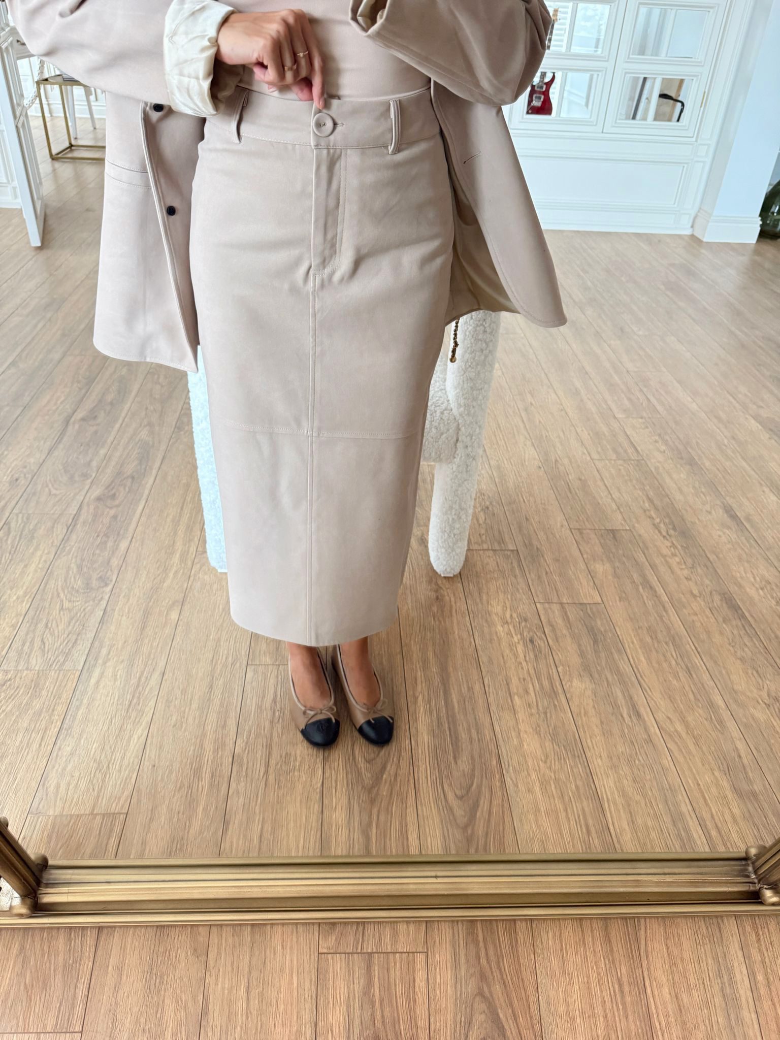 Omayra Süet Arka Yırtmaç Detaylı Midi Etek