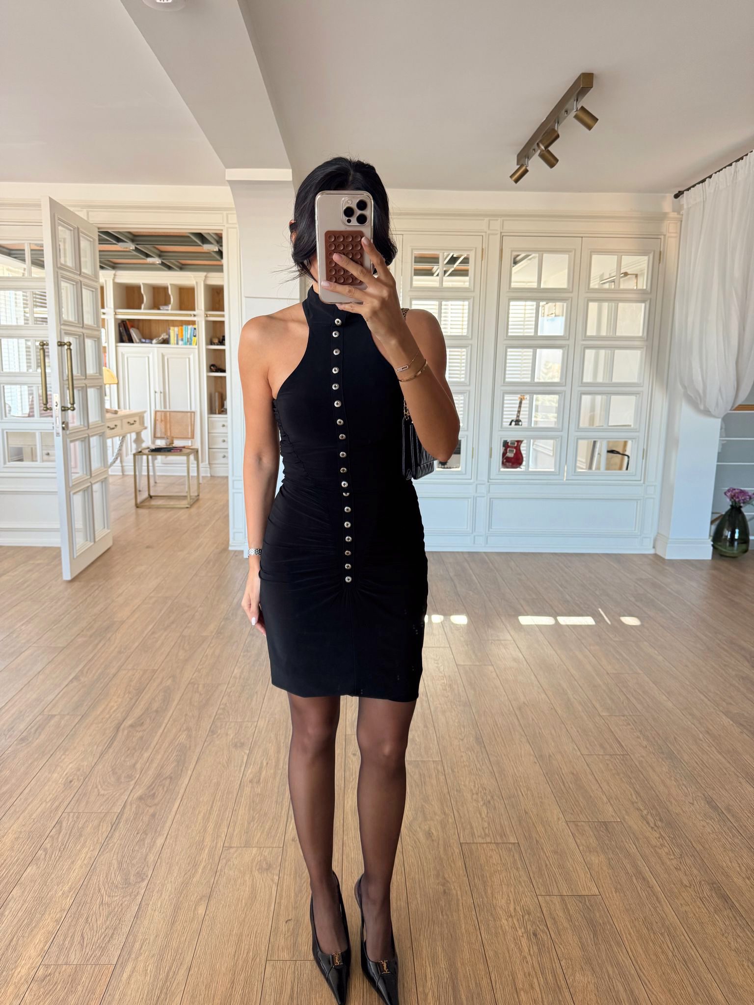 Düğme Detaylı Halter Yaka Drapeli Mini Elbise