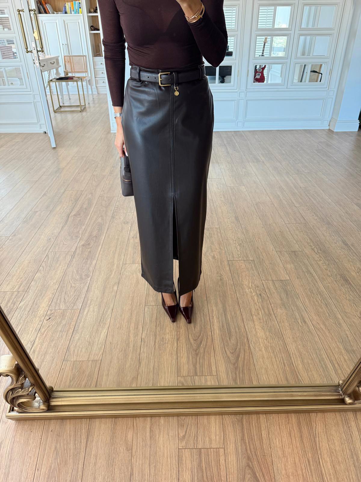 Camayra Ön Yırtmaç Detaylı Deri Kalem Etek