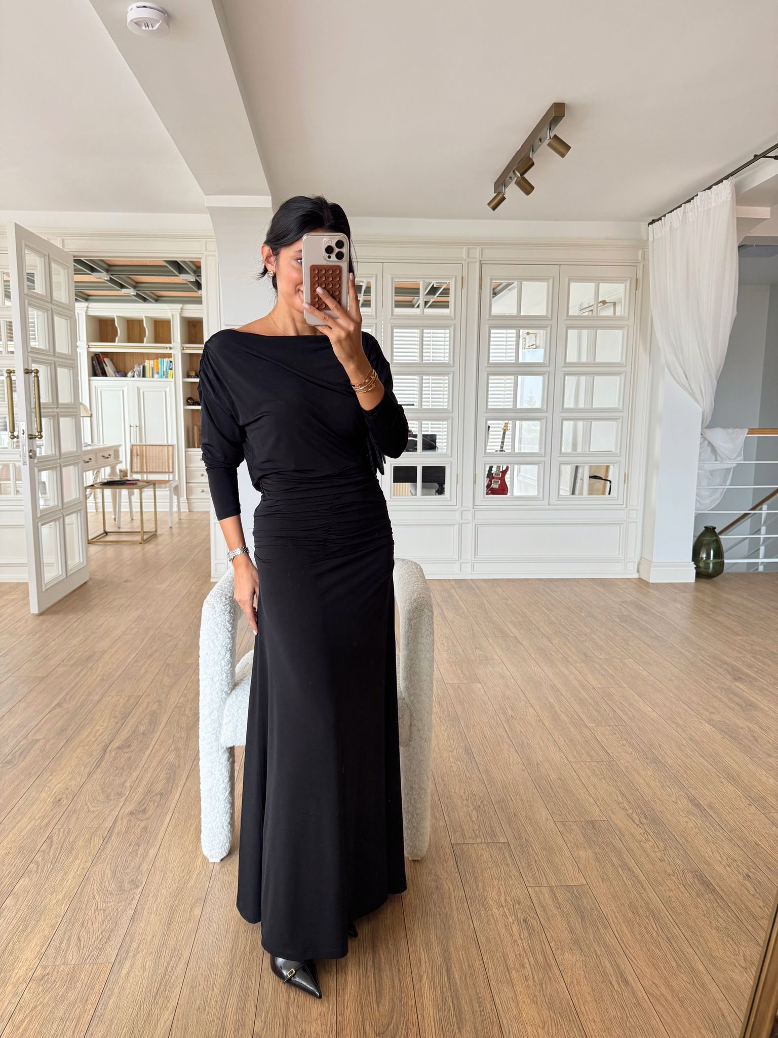 Vestidos Zincir Detaylı Sırt Dekolteli Bluz Yanları Drapeli Etek Takım - Siyah, 34