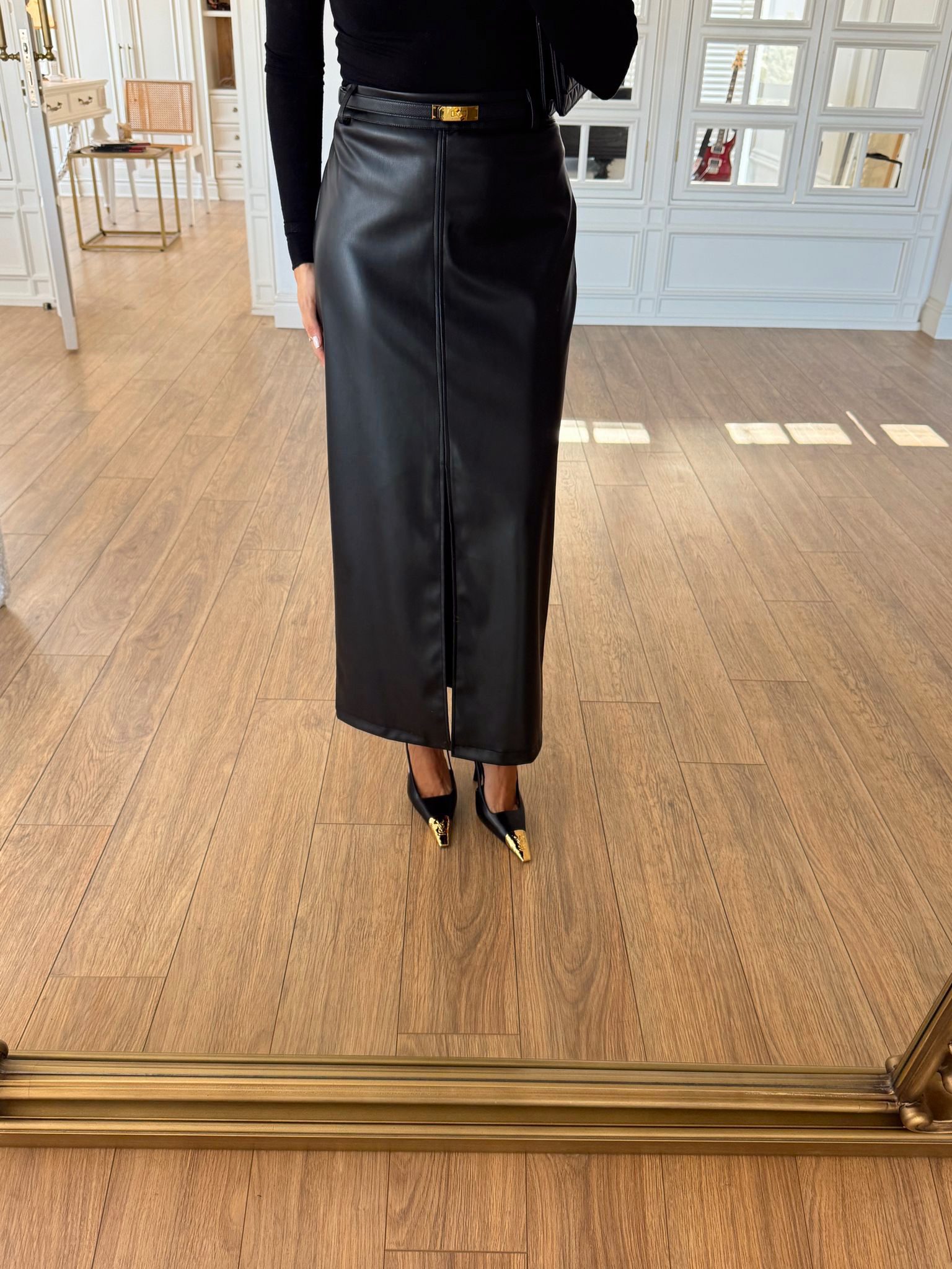 Camayra Ön Yırtmaç Detaylı Deri Kalem Etek