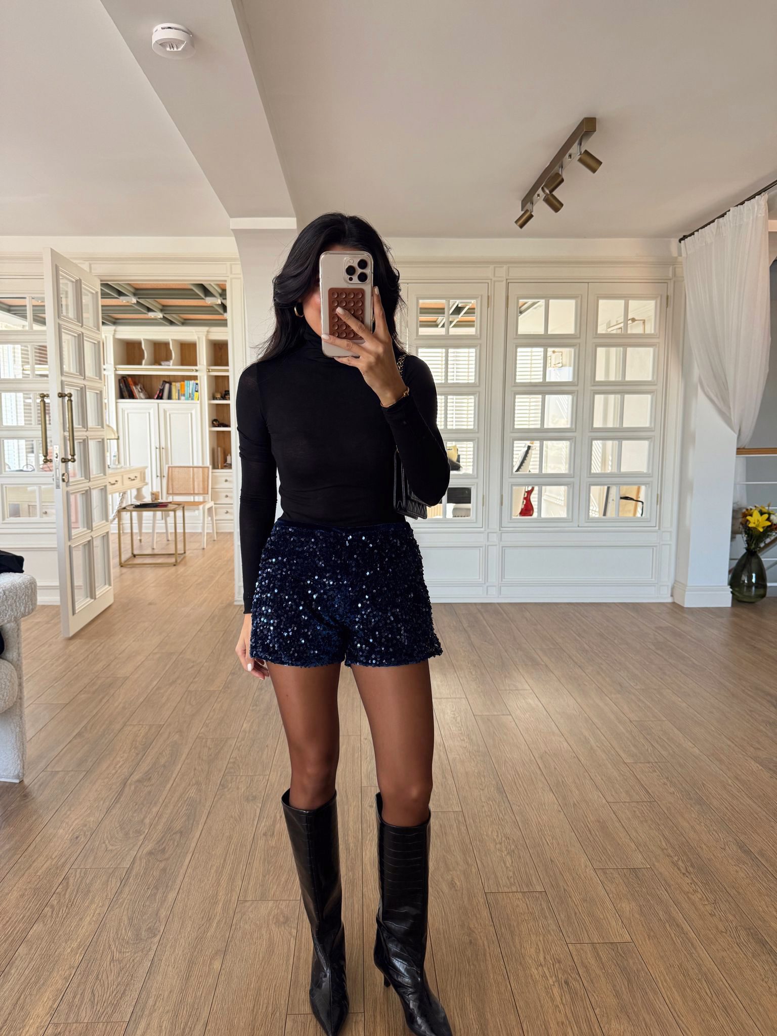 Cesika Pul Payetli Mini Şort