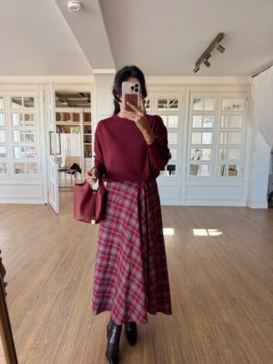 İnce Pile Detaylı Ekoseli Midi Boy Etek