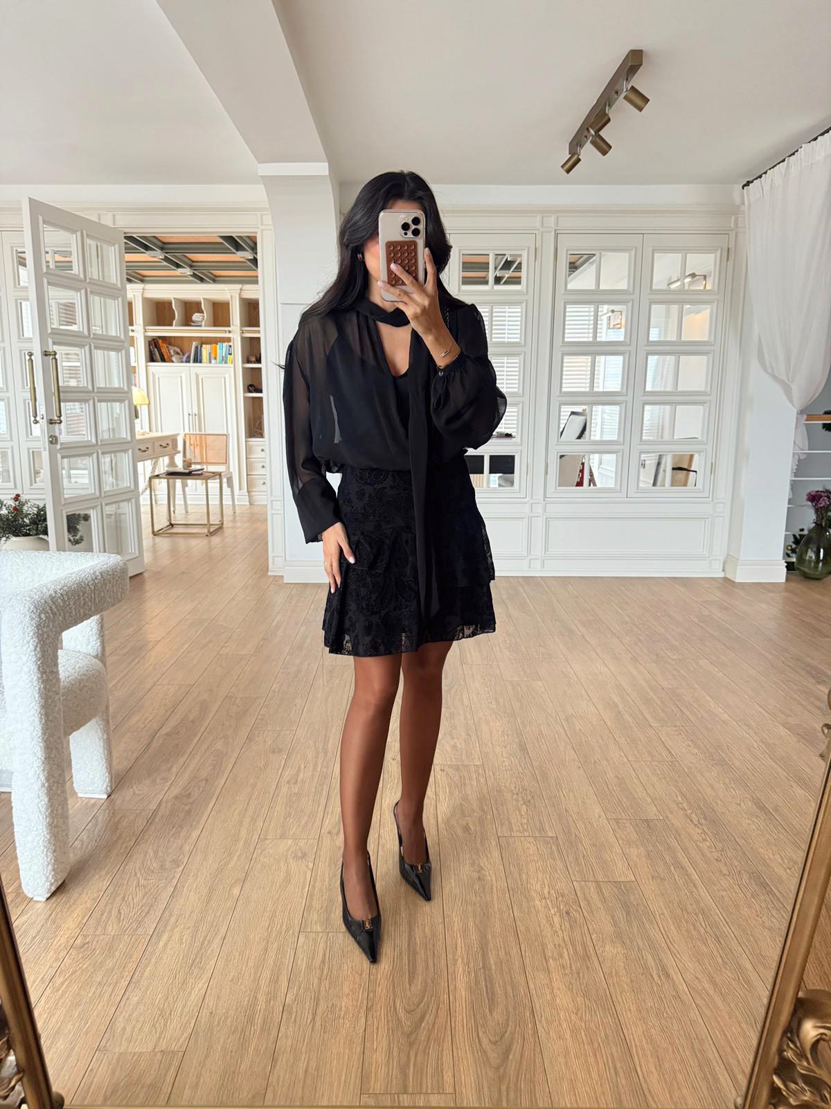 Scania Boyun Bağlamalı Üst Astarlı Katlı Tül Elbise