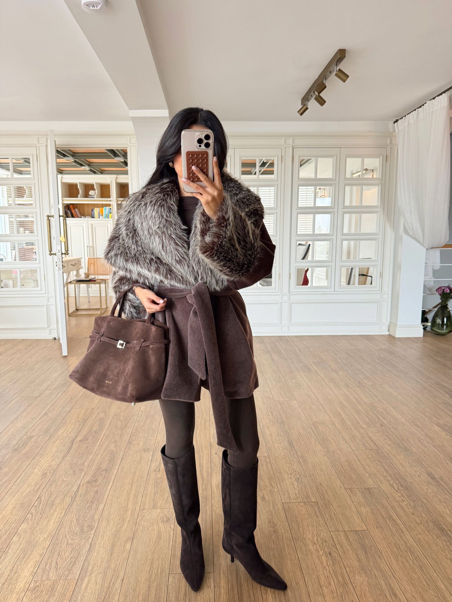 Ovana Yaka Kol Kürk Detaylı Kırçıllı Kaban