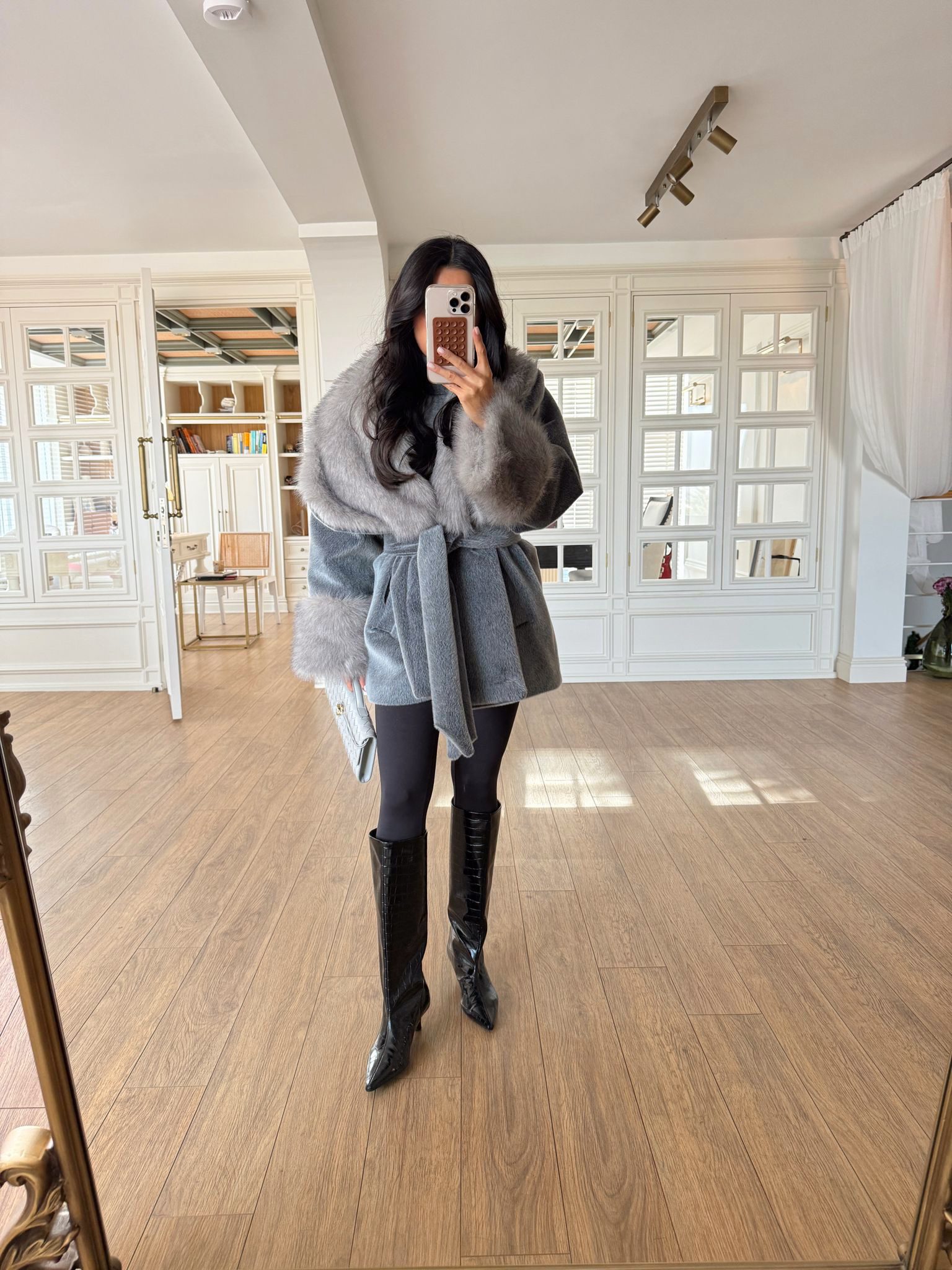 Ovana Yaka Kol Kürk Detaylı Kırçıllı Kaban